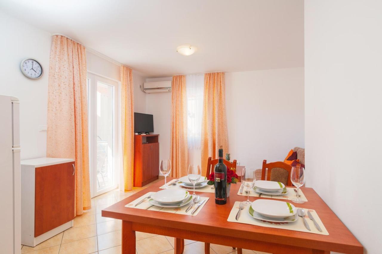 Apartments Island Beat Supetar Quarto foto